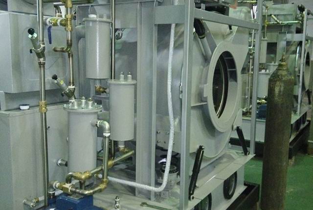 石油干洗机和四氯乙烯干洗机哪个好